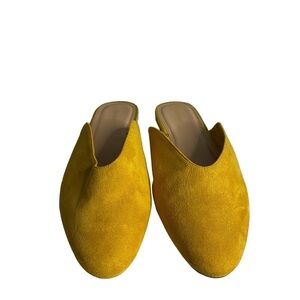 Old Navy Women's Mustard Yellow Round Toe Mule